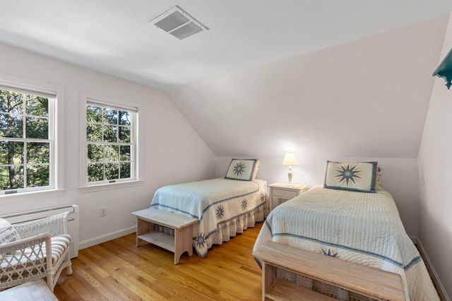 12 Pond Street, Brewster, MA 02631