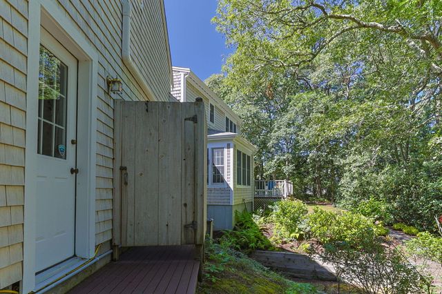 12 Pond Street, Brewster, MA 02631