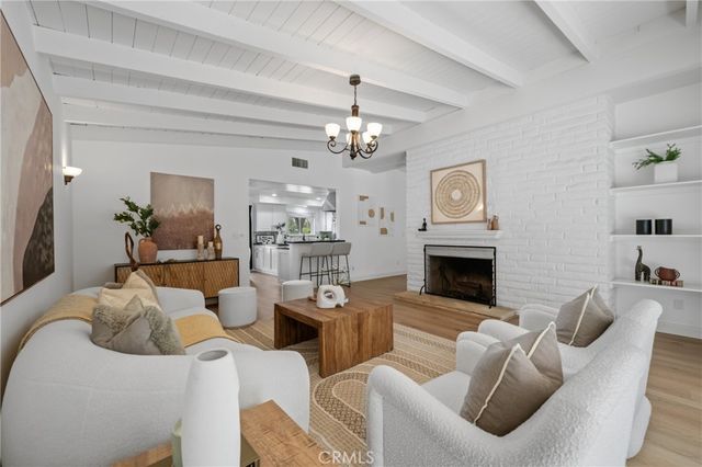 23000 Brenford, Woodland Hills, CA 91364