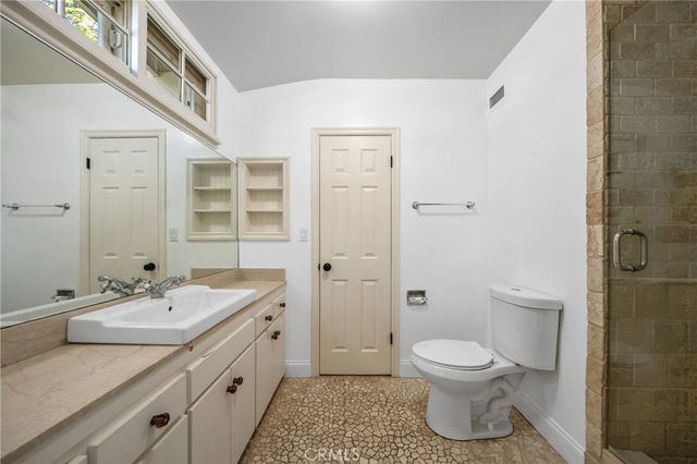 23000 Brenford, Woodland Hills, CA 91364