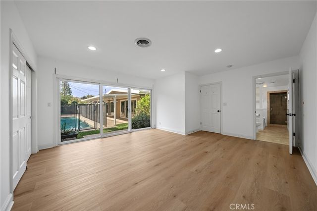 23000 Brenford, Woodland Hills, CA 91364