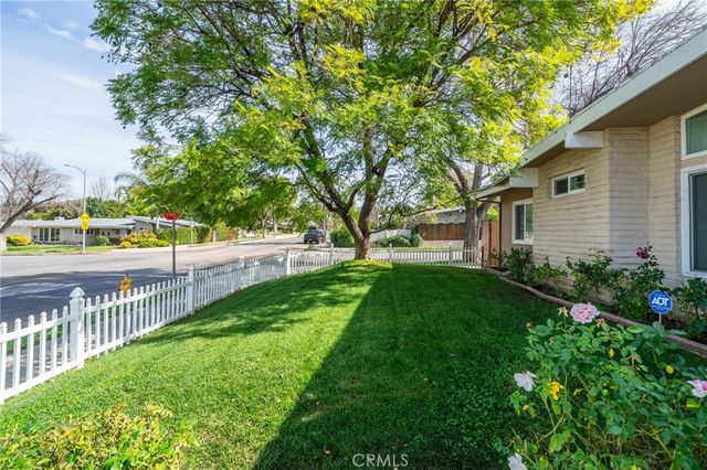 23000 Brenford, Woodland Hills, CA 91364