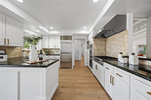 23000 Brenford, Woodland Hills, CA 91364