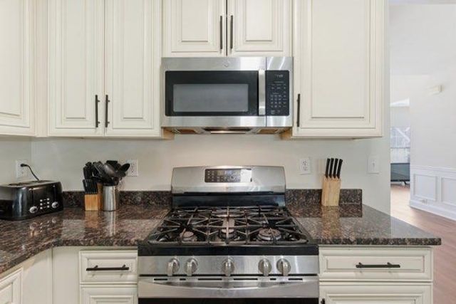 4925 Locherby Drive, Fairburn, GA 30213