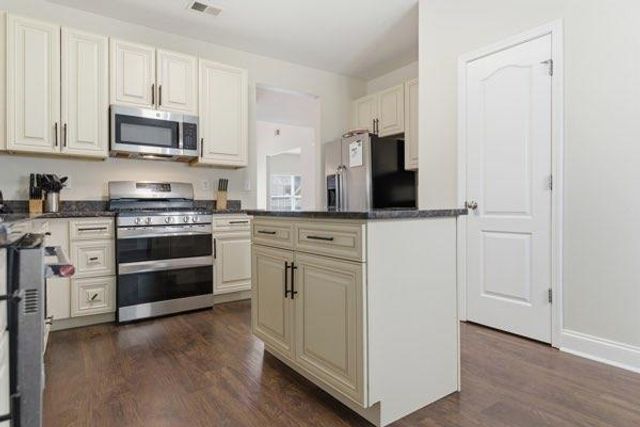 4925 Locherby Drive, Fairburn, GA 30213