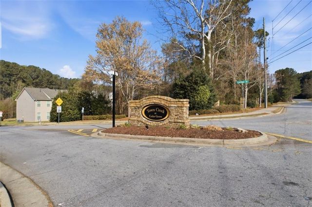 4925 Locherby Drive, Fairburn, GA 30213