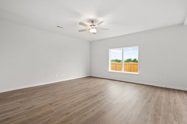 100 Thomas Paine Drive, Venus, TX 76084