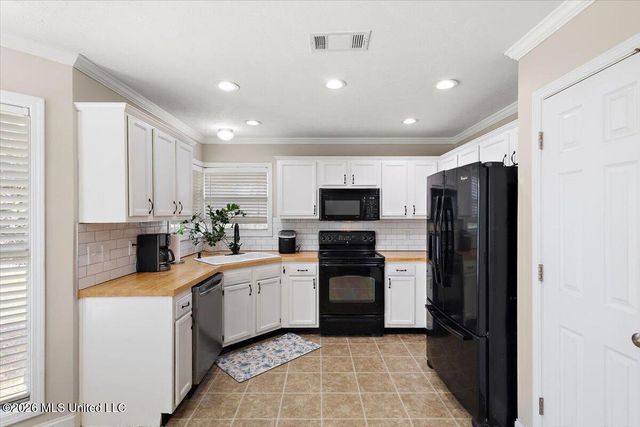 115 Ash Ridge Place, Pearl, MS 39208