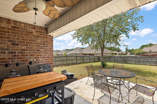 115 Ash Ridge Place, Pearl, MS 39208