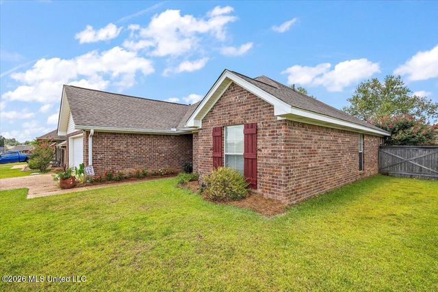 115 Ash Ridge Place, Pearl, MS 39208