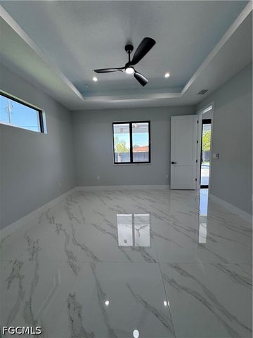 913 NE Juanita PL, Cape Coral, FL 33909