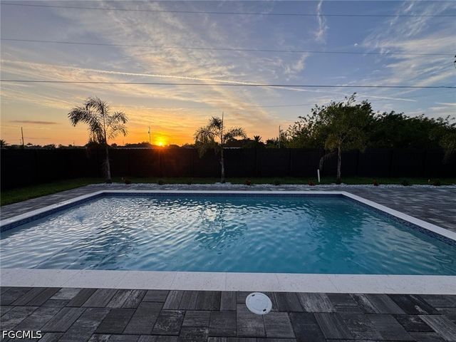 913 NE Juanita PL, Cape Coral, FL 33909
