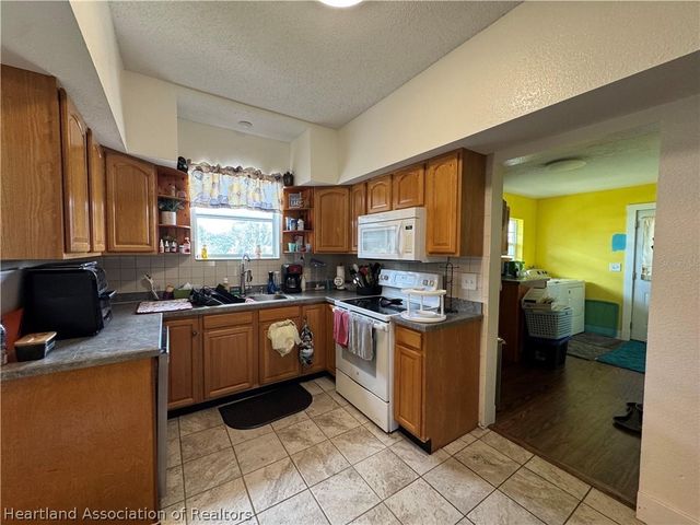 398 Virginia Street, Frostproof, FL 33843