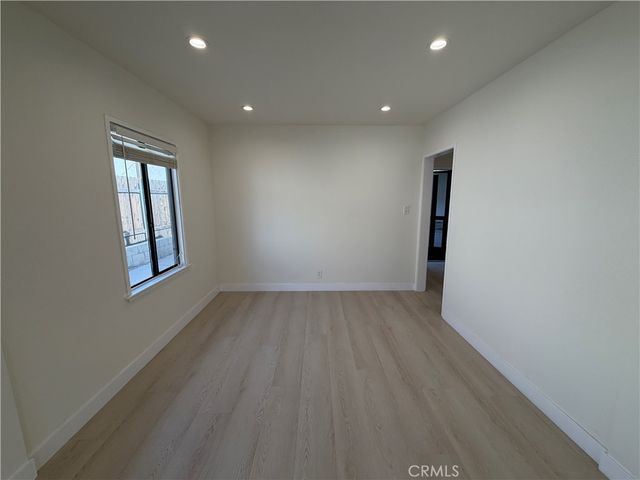 3357 Honolulu Avenue, La Crescenta, CA 91214