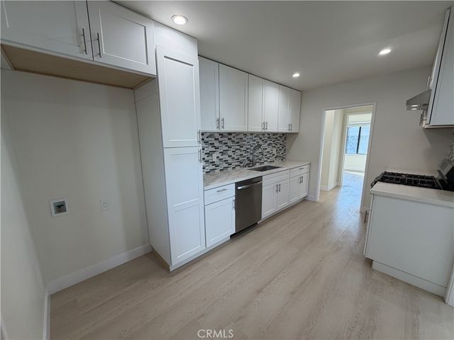 3357 Honolulu Avenue, La Crescenta, CA 91214