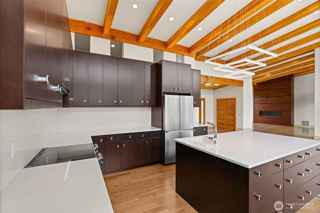 8 N 96th Avenue, Yakima, WA 98908