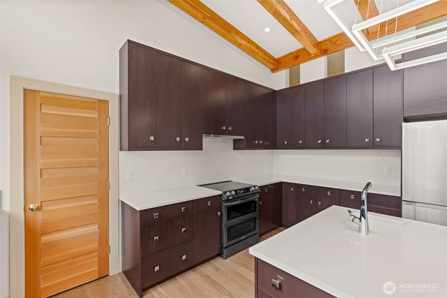 8 N 96th Avenue, Yakima, WA 98908