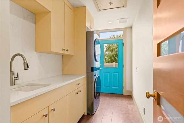 8 N 96th Avenue, Yakima, WA 98908