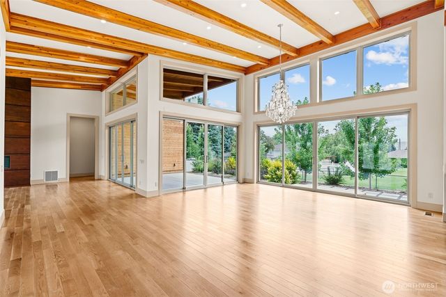 8 N 96th Avenue, Yakima, WA 98908