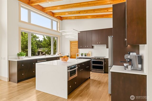 8 N 96th Avenue, Yakima, WA 98908