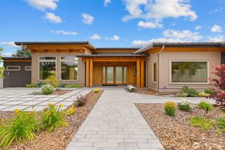 8 N 96th Avenue, Yakima, WA 98908