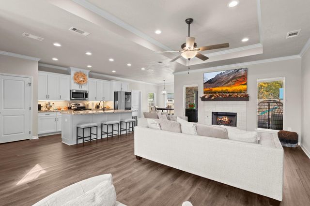 2175 Willowglen Drive, Beaumont, TX 77707