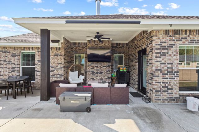 2175 Willowglen Drive, Beaumont, TX 77707