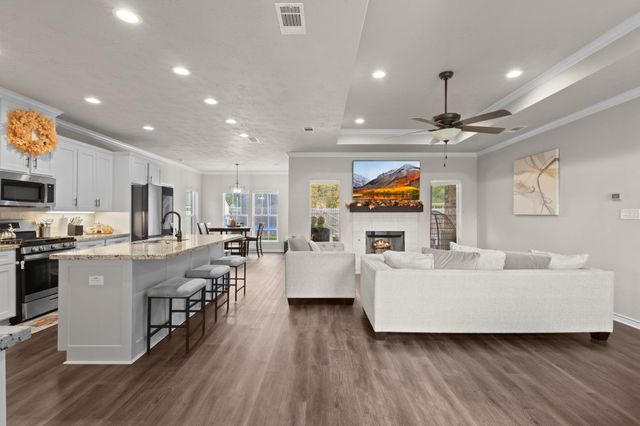 2175 Willowglen Drive, Beaumont, TX 77707