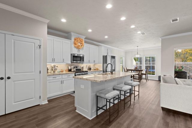 2175 Willowglen Drive, Beaumont, TX 77707