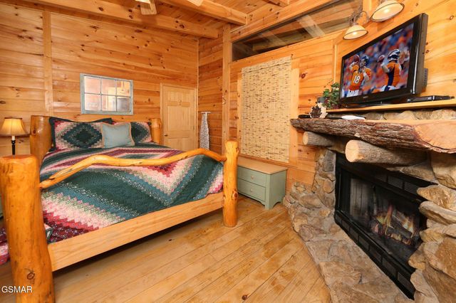 3030 Brothers Way, Sevierville, TN 37876