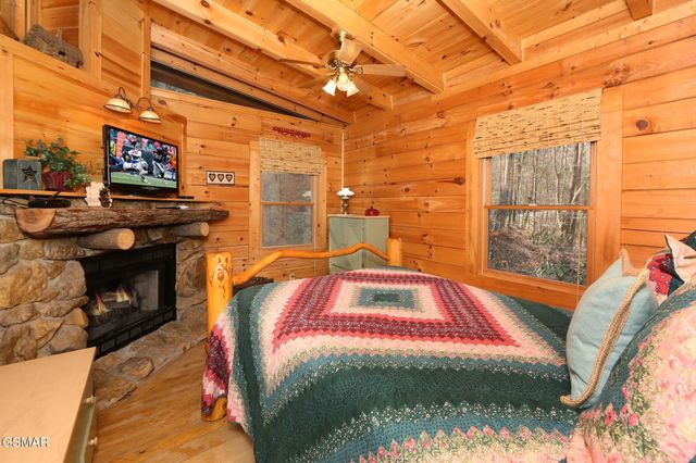 3030 Brothers Way, Sevierville, TN 37876