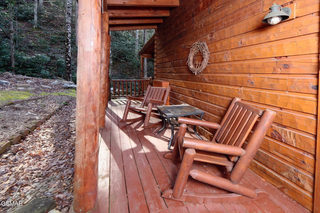 3030 Brothers Way, Sevierville, TN 37876