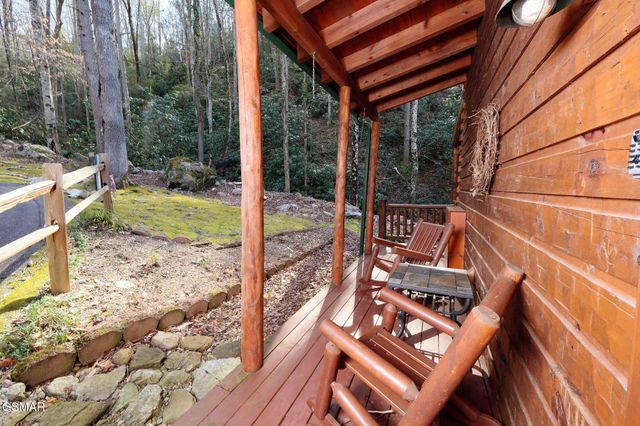 3030 Brothers Way, Sevierville, TN 37876