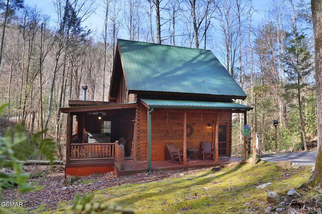 3030 Brothers Way, Sevierville, TN 37876