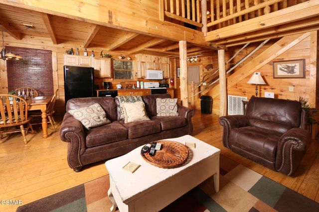 3030 Brothers Way, Sevierville, TN 37876