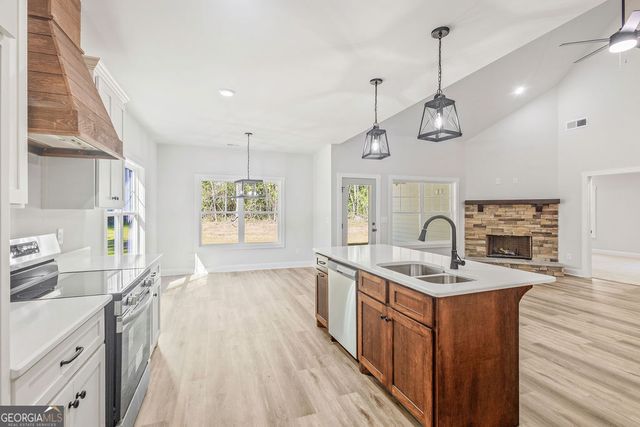 1685 Sewell Road, Grantville, GA 30220