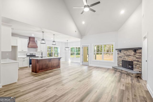 1685 Sewell Road, Grantville, GA 30220