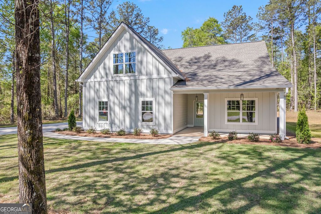 1685 Sewell Road, Grantville, GA 30220
