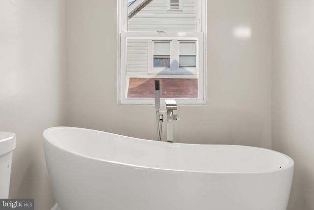 5403 HAMLET AVE, Baltimore, MD 21214