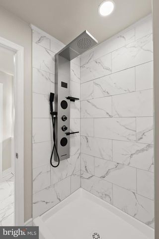 5403 HAMLET AVE, Baltimore, MD 21214