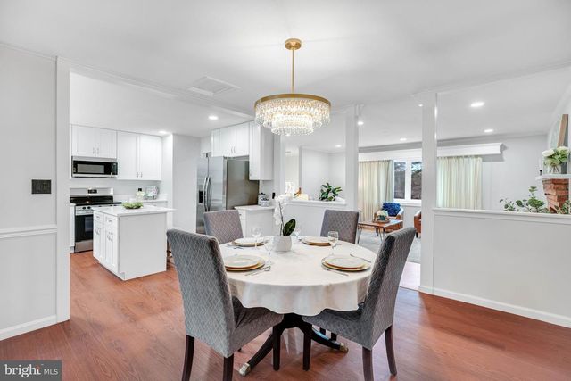 301 INGLESIDE DR, Fredericksburg, VA 22405