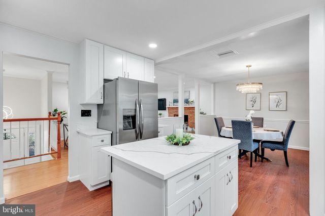 301 INGLESIDE DR, Fredericksburg, VA 22405