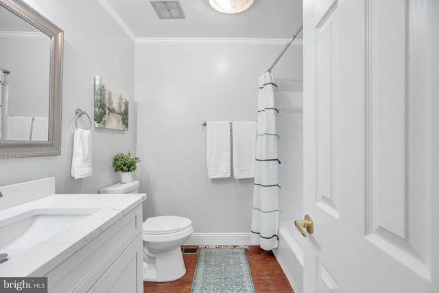 301 INGLESIDE DR, Fredericksburg, VA 22405