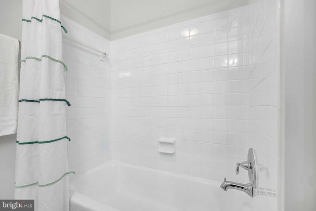 301 INGLESIDE DR, Fredericksburg, VA 22405