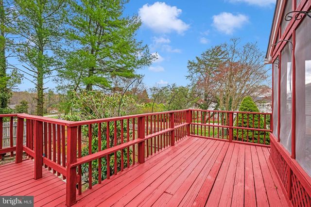 301 INGLESIDE DR, Fredericksburg, VA 22405