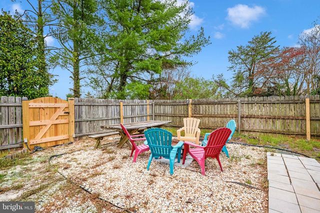 301 INGLESIDE DR, Fredericksburg, VA 22405