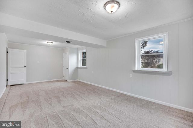 301 INGLESIDE DR, Fredericksburg, VA 22405