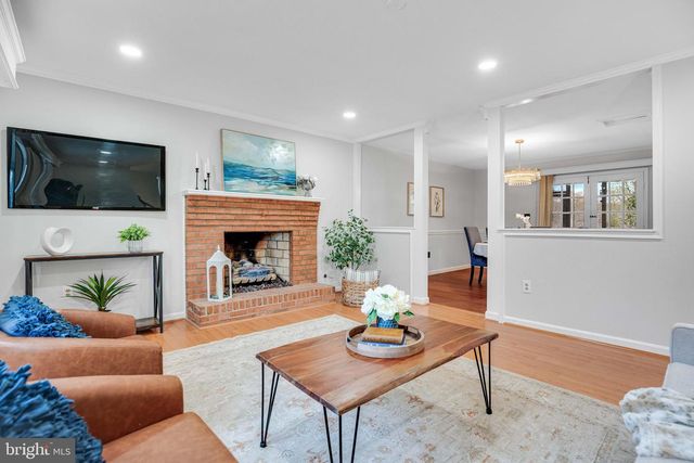 301 INGLESIDE DR, Fredericksburg, VA 22405