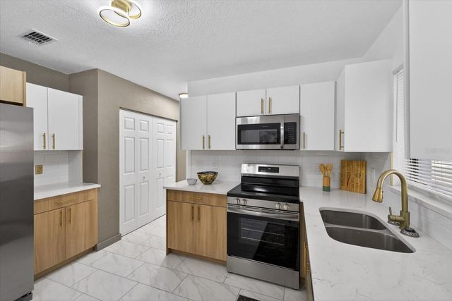 1465 PARKWOOD STREET, Clearwater, FL 33755