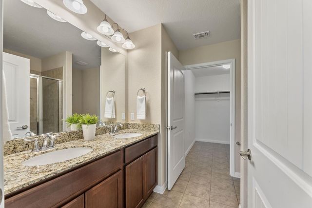 711 Kitty Hawk RD, Georgetown, TX 78633